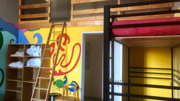 Mehrbettzimmer mit Doppelstockbetten